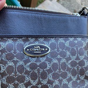 Authentic Coach 52400